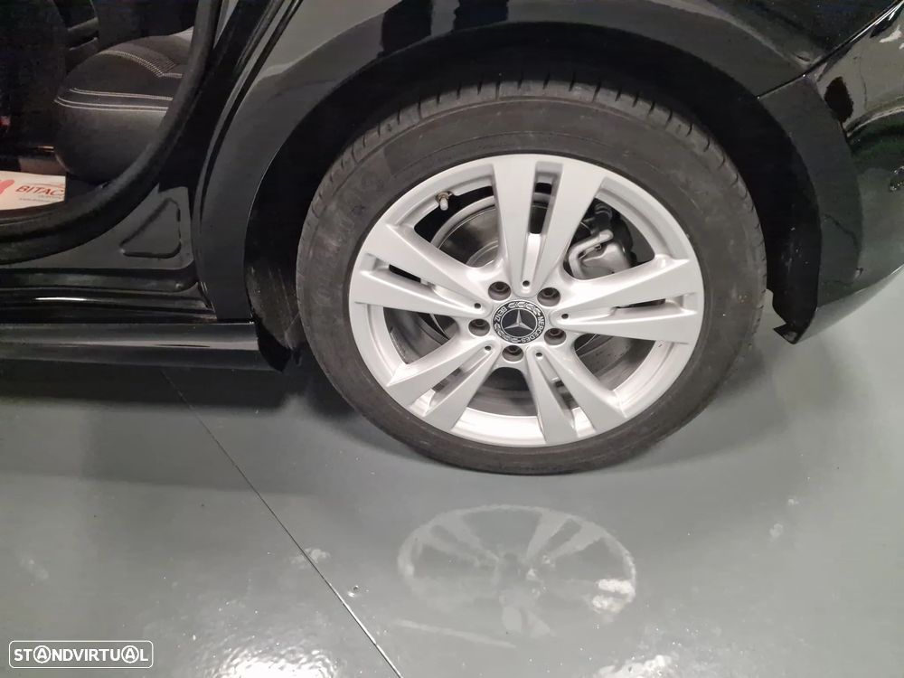 Mercedes-Benz A 180 d Urban - 35