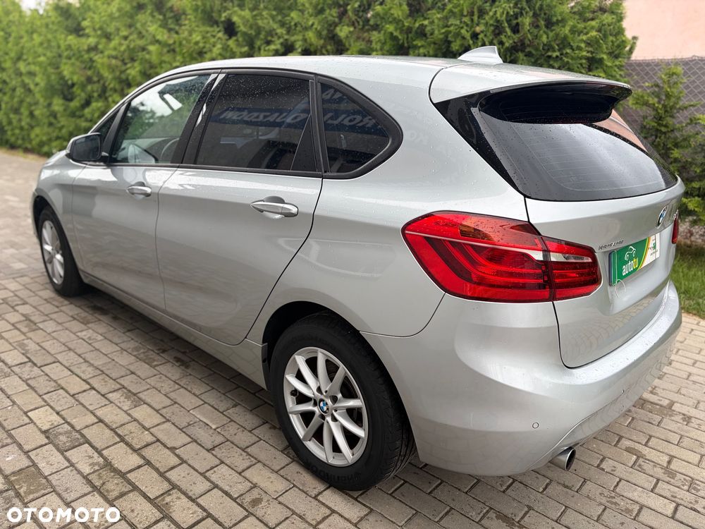 BMW Seria 2 218d - 13