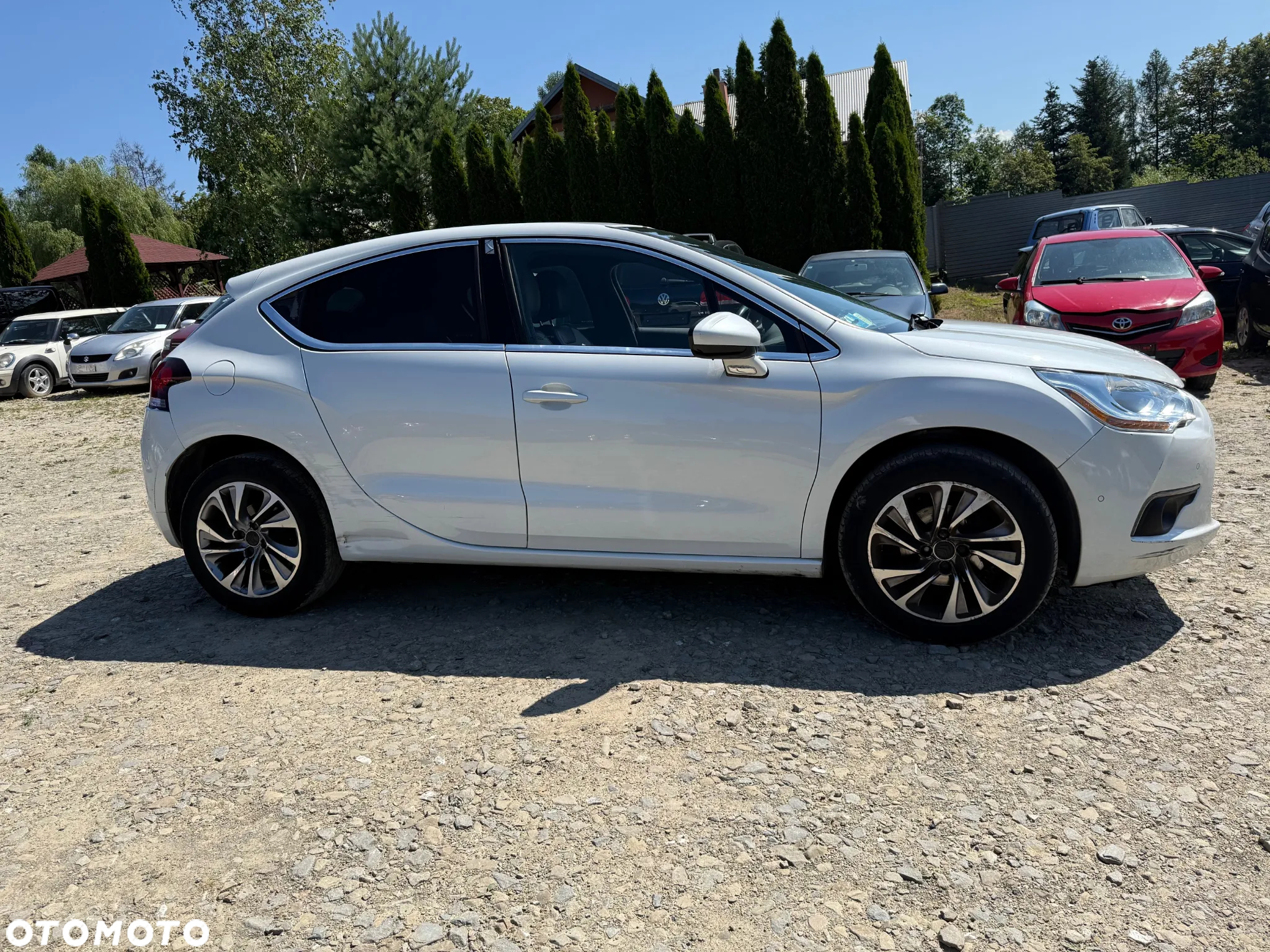 Citroën DS4 e-HDi 115 SoChic - 4