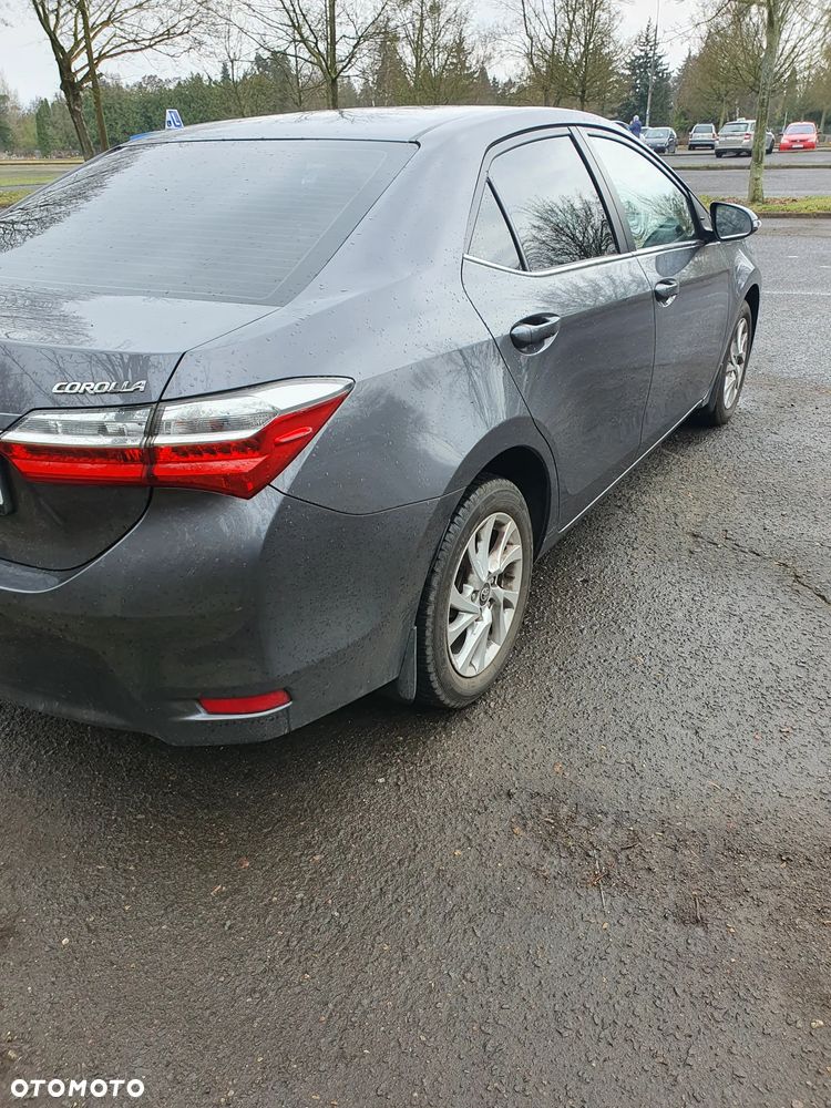 Toyota Corolla 1.6 Comfort - 6