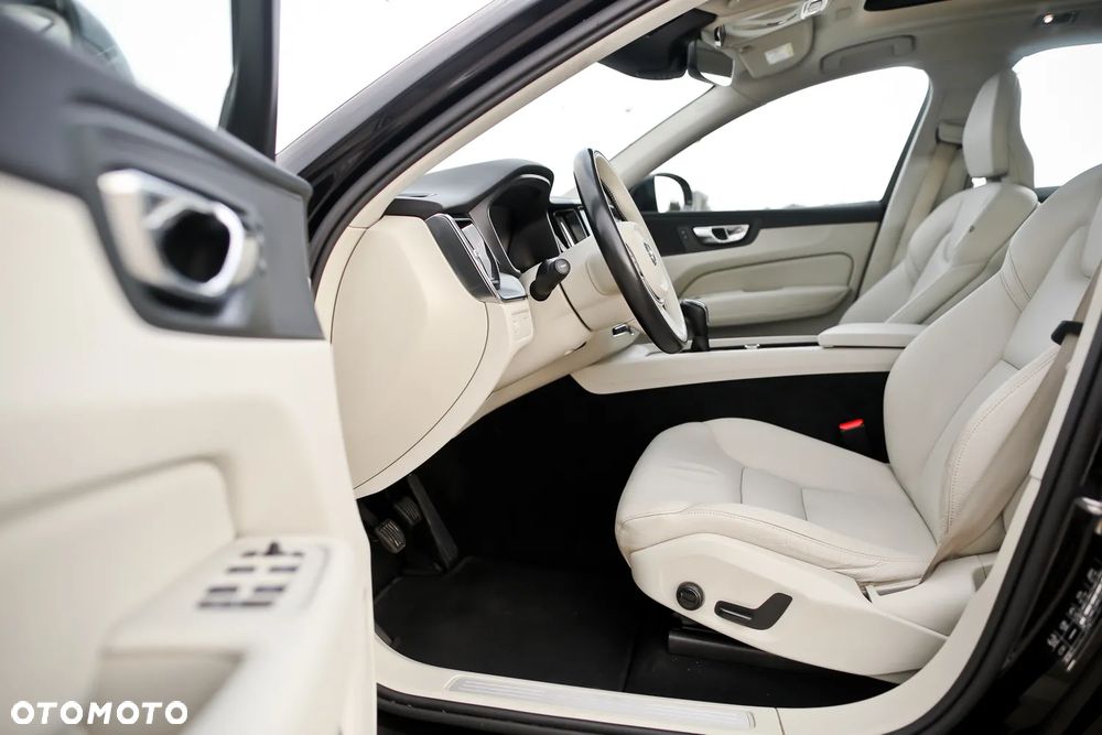 Volvo XC 60 D3 SCR Inscription - 20