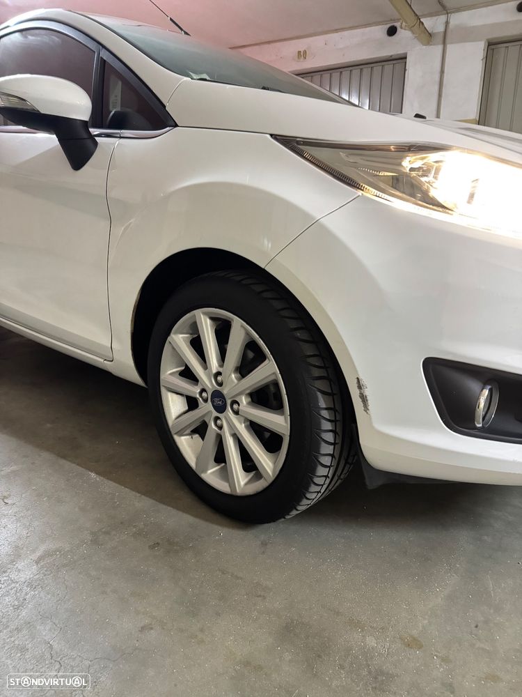 Ford Fiesta 1.0 EcoBoost Titanium - 20