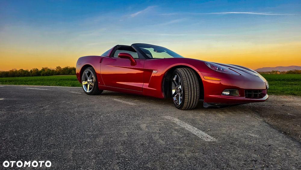 Chevrolet Corvette - 12