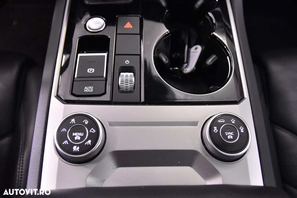 Volkswagen Touareg - 18