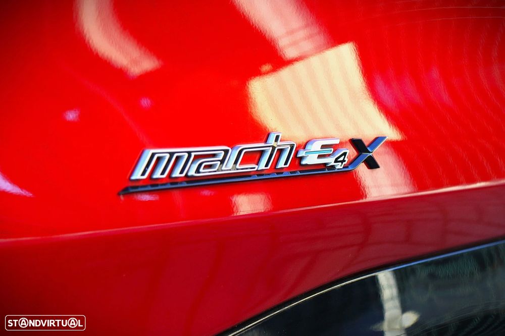 Ford Mustang Mach-E - 12