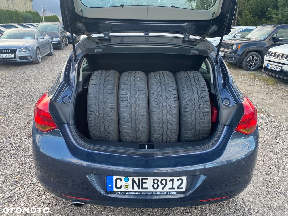 Opel Astra 1.4 Turbo Design Edition - 19