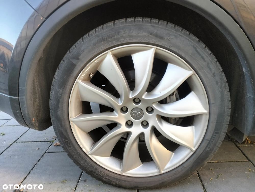 Infiniti FX FX30d S - 9
