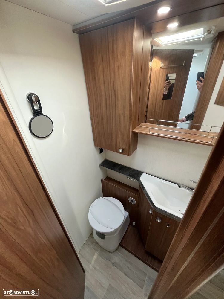 Pilote Essential 746 - 18