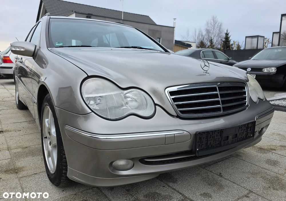 Mercedes-Benz Klasa C 180 Kompressor Avantgarde Sport Edition - 4