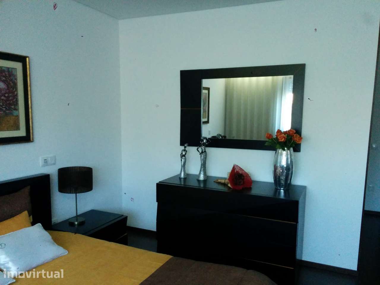 Moradia T4 geminada com jardim - Grande imagem: 4/19