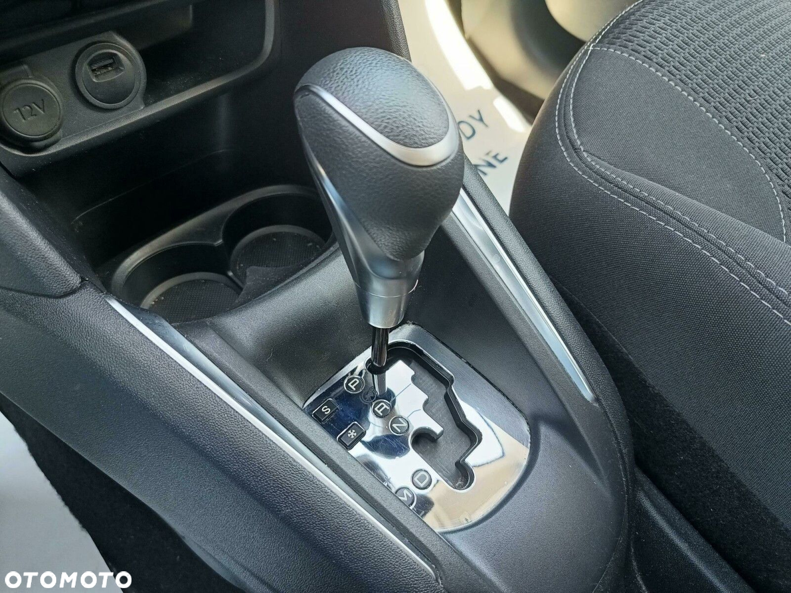Peugeot 208 1.2 PureTech Allure S&S EAT6 - 21