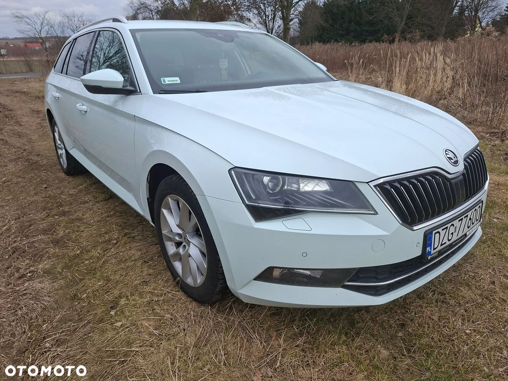 Skoda Superb 2.0 TDI DSG Premium Edition - 1