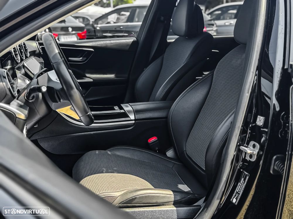 Mercedes-Benz C 300 e T 9G-TRONIC Avantgarde - 11