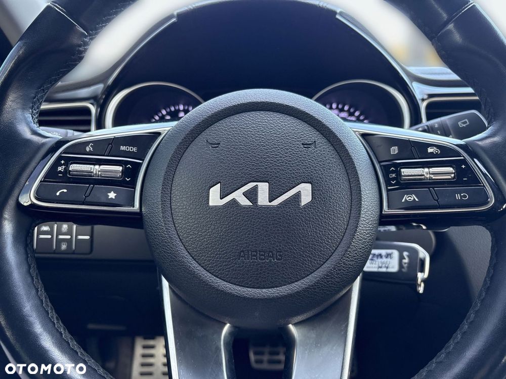 Kia Ceed - 23