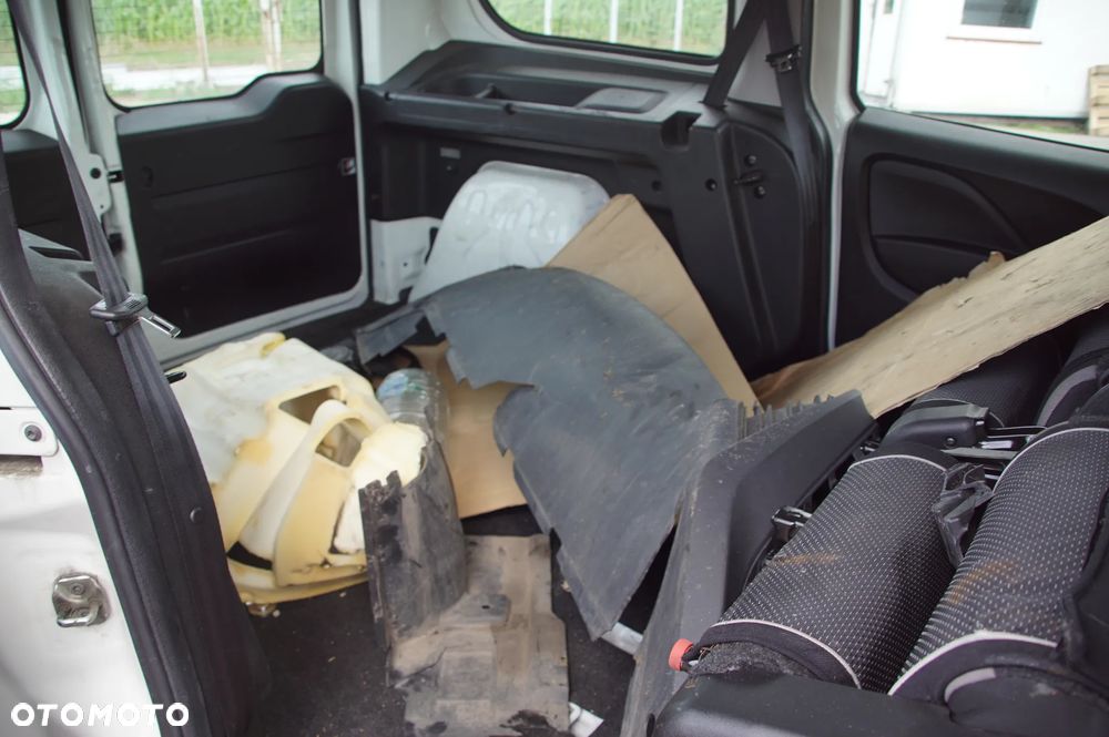 Auto na części - Fiat Doblo II Lift 1.4 T-Jet 120 KM 198A4000 M32 249 2018R Silnik Skrzynia Drzwi Szyba Zderzak Klapa Deska Kokpit Sterownik Moduł Licznik Kierownica - 15