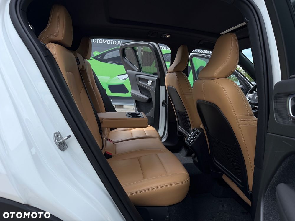 Volvo XC 40 - 35