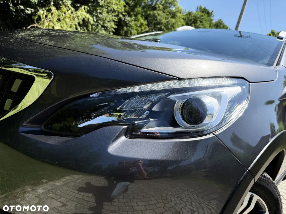 Peugeot 2008 PureTech 130 Stop&Start EAT6 Allure - 38