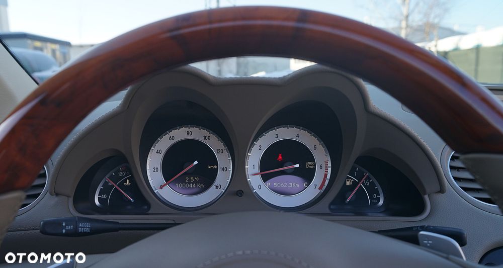 Mercedes-Benz SL - 15