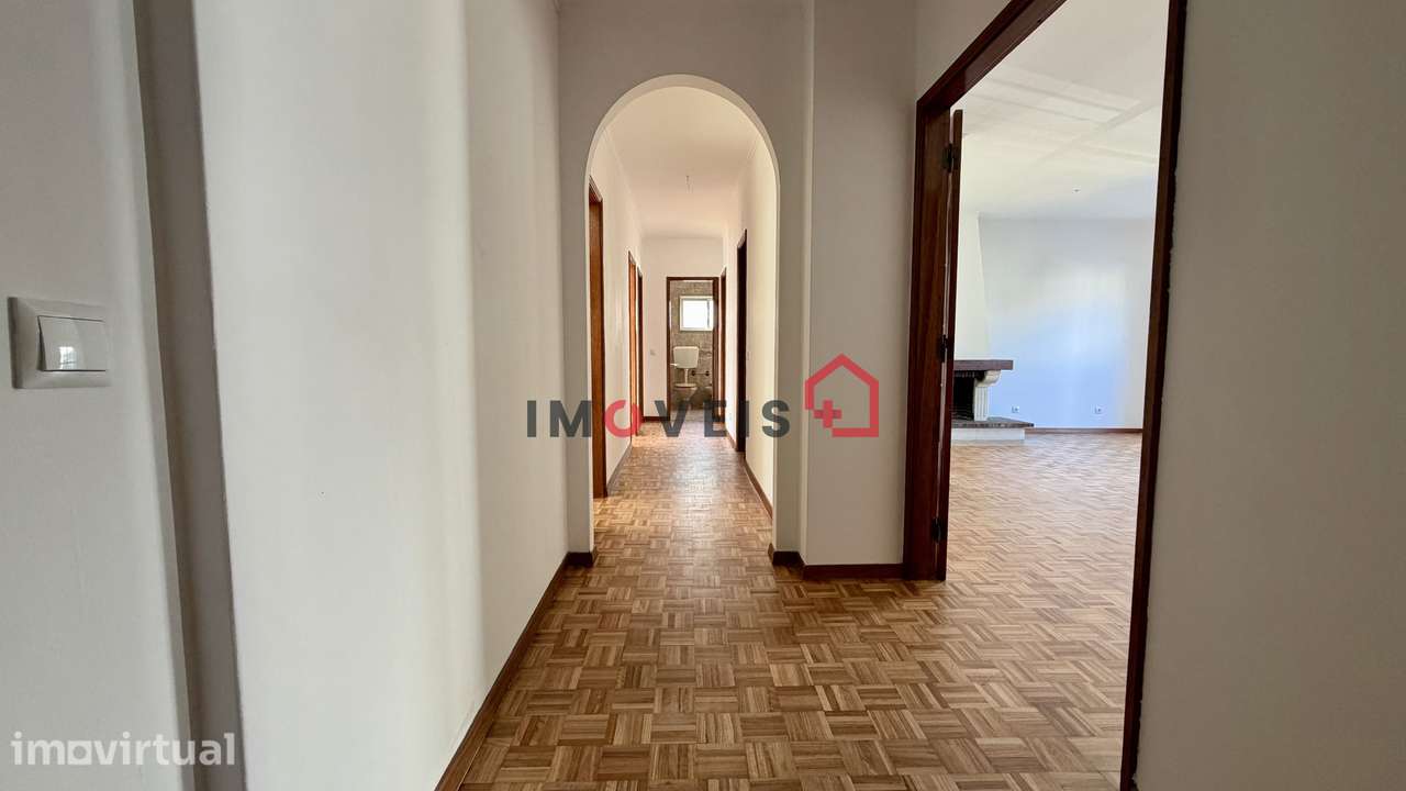 Apartamento T3 – Centro Leiria | 3 Frentes, Varandas e Garagem Fechada - Grande imagem: 3/22