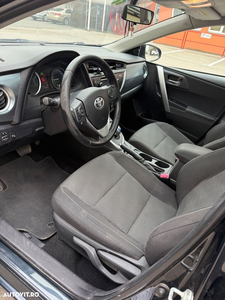 Toyota Auris - 10