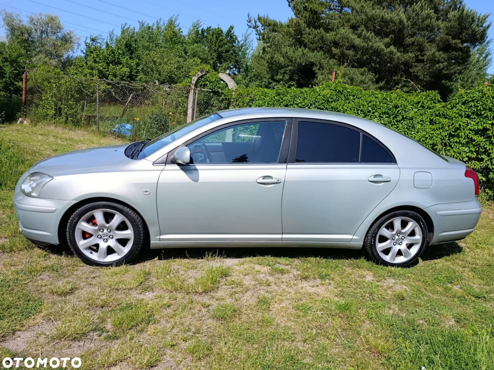 Toyota Avensis - 2