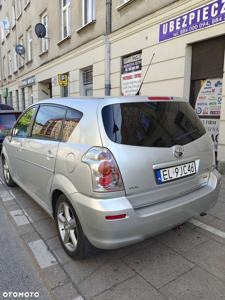Toyota Corolla Verso 2.2 D-CAT DPF Sol - 11