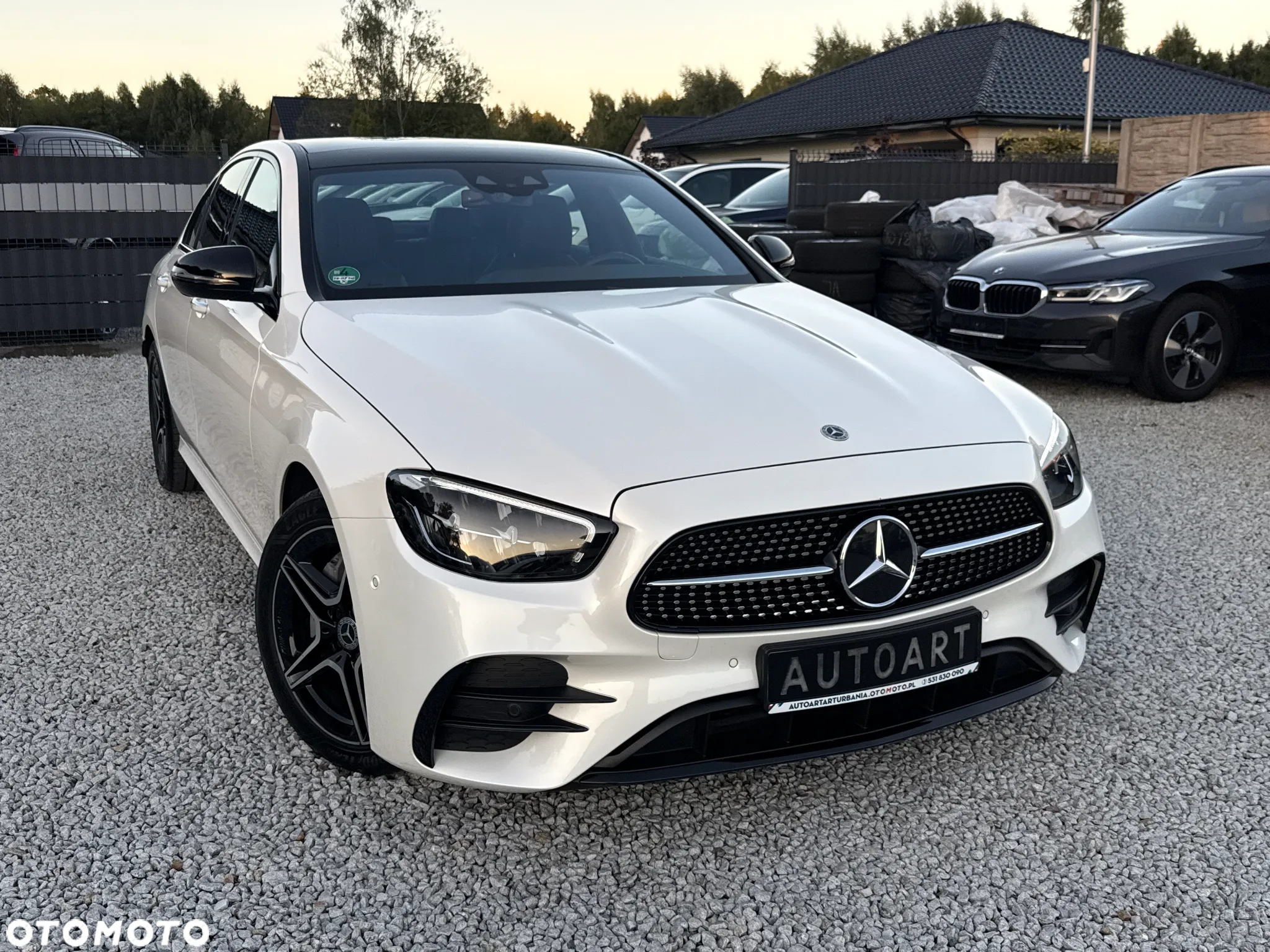 Mercedes-Benz Klasa E 220 d 4Matic T 9G-TRONIC AMG Line - 22