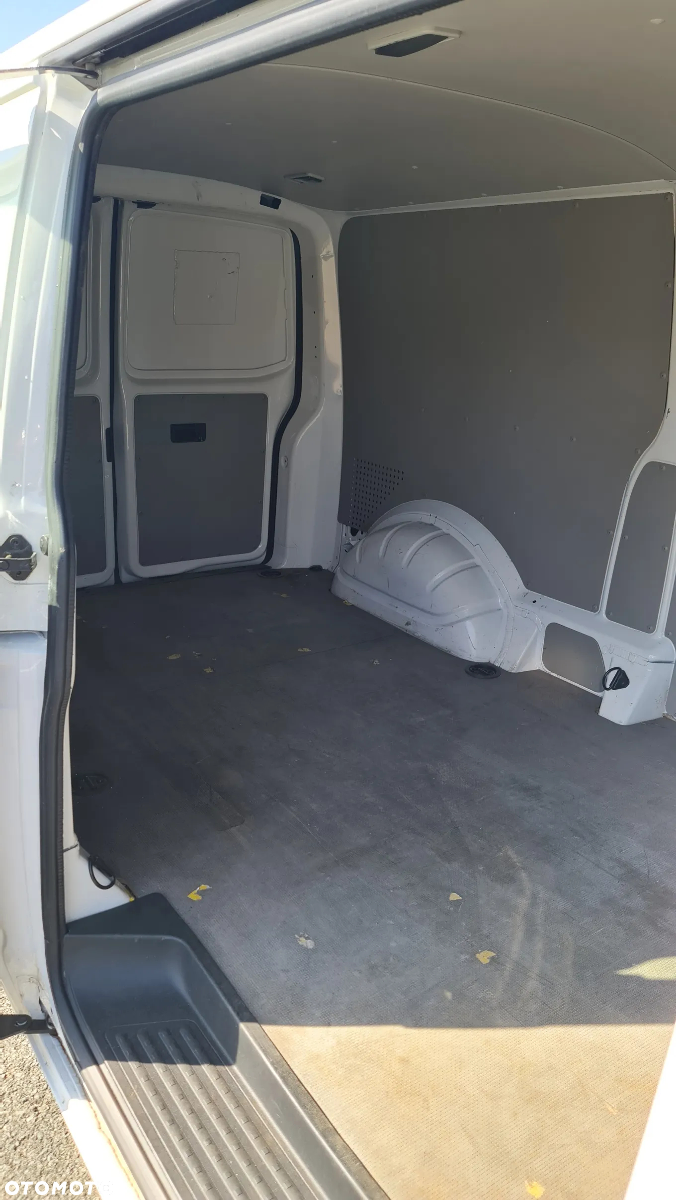 Volkswagen Transporter - 14