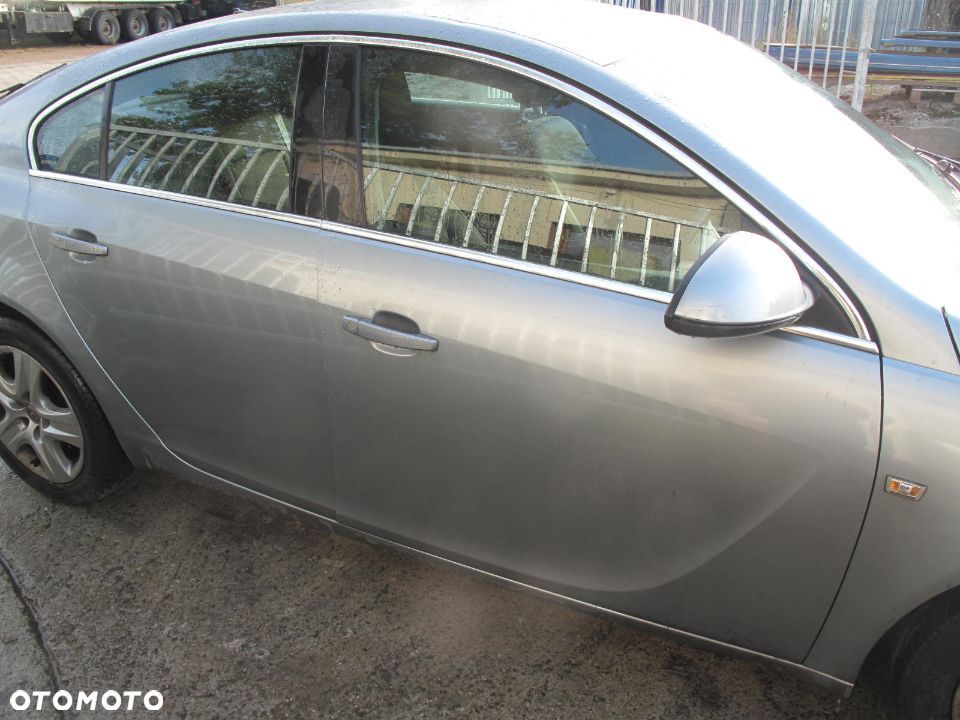 DRZWI PRAWE TYL HB OPEL INSIGNIA Z179