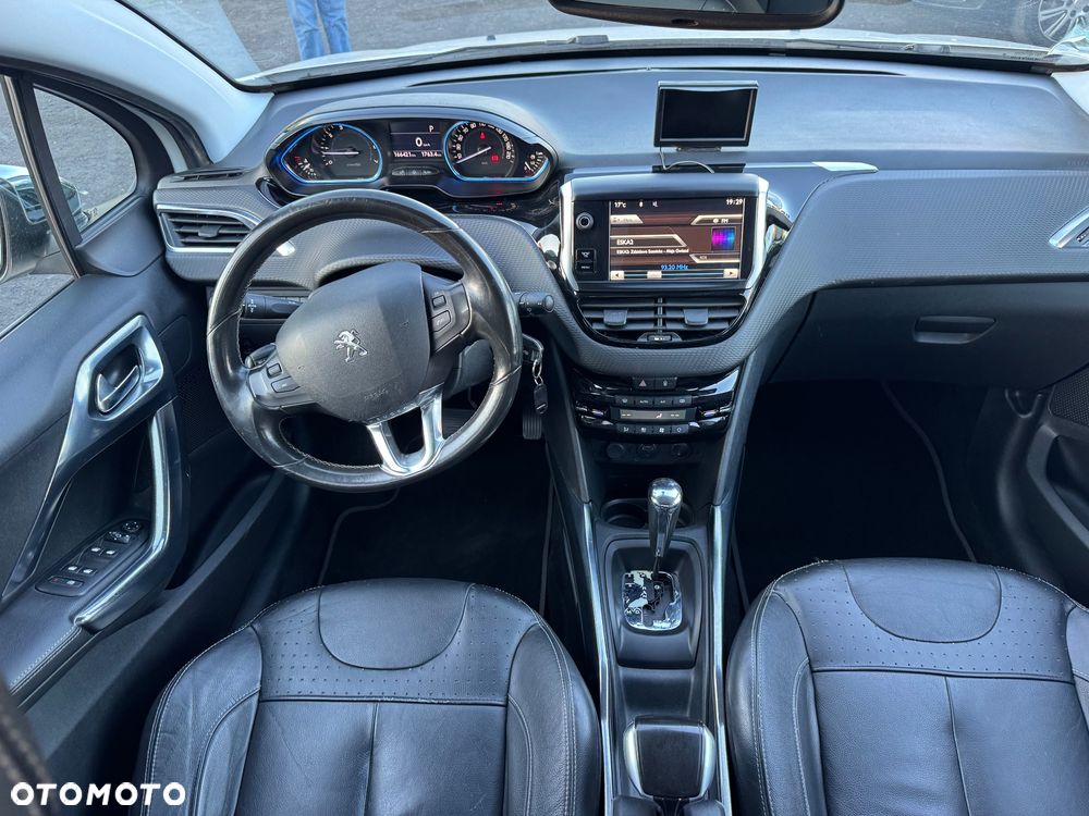 Peugeot 2008 1.6 VTi Allure - 21