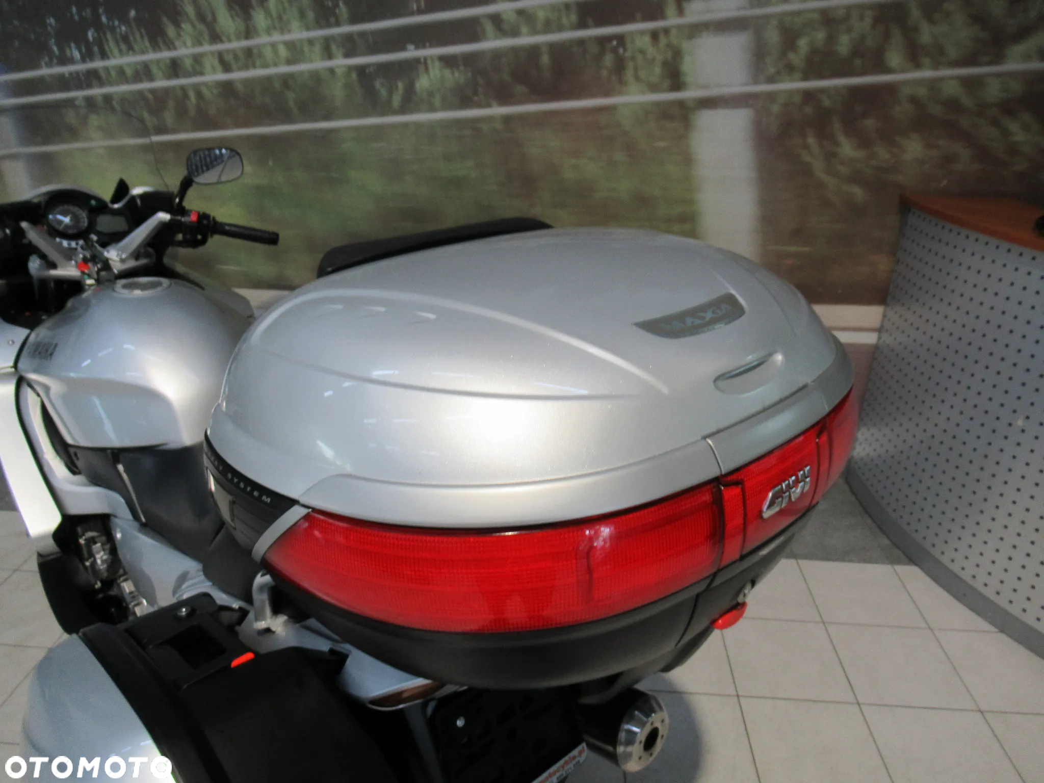 Yamaha FJR - 21