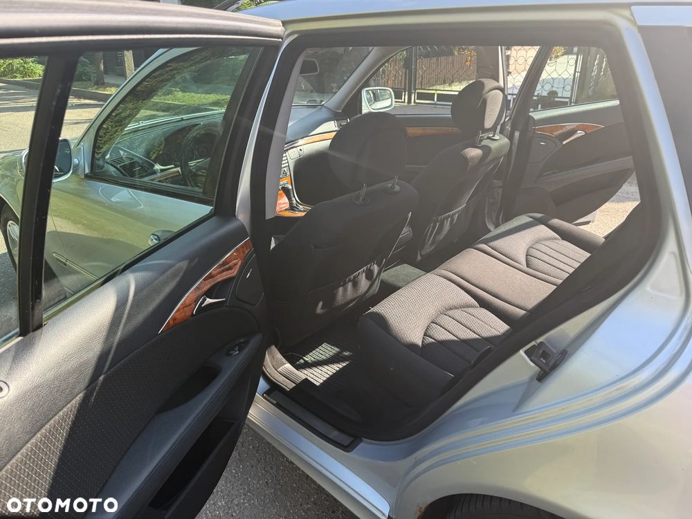 Mercedes-Benz Klasa E 220 T CDI Automatik Elegance - 11
