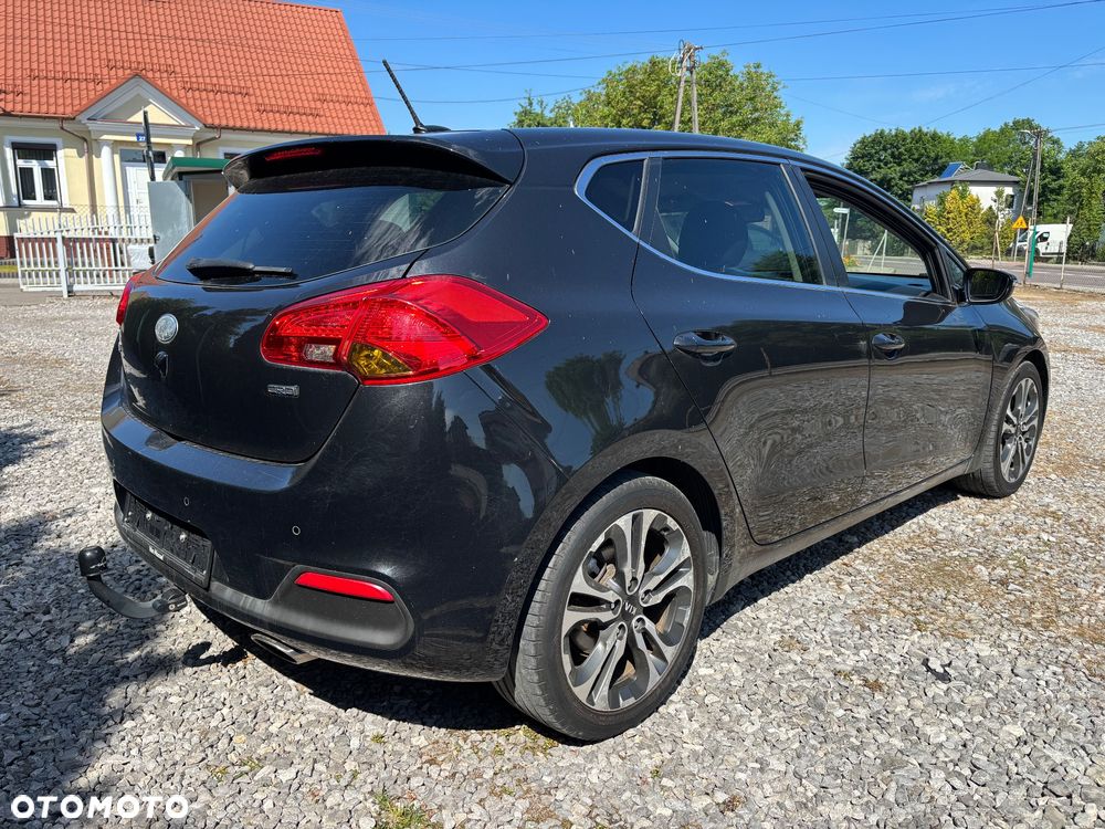 Kia Ceed 1.6 CRDi 128 Spirit - 11