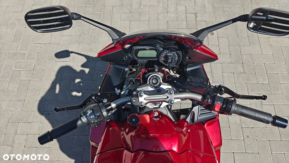 Yamaha FZ - 11