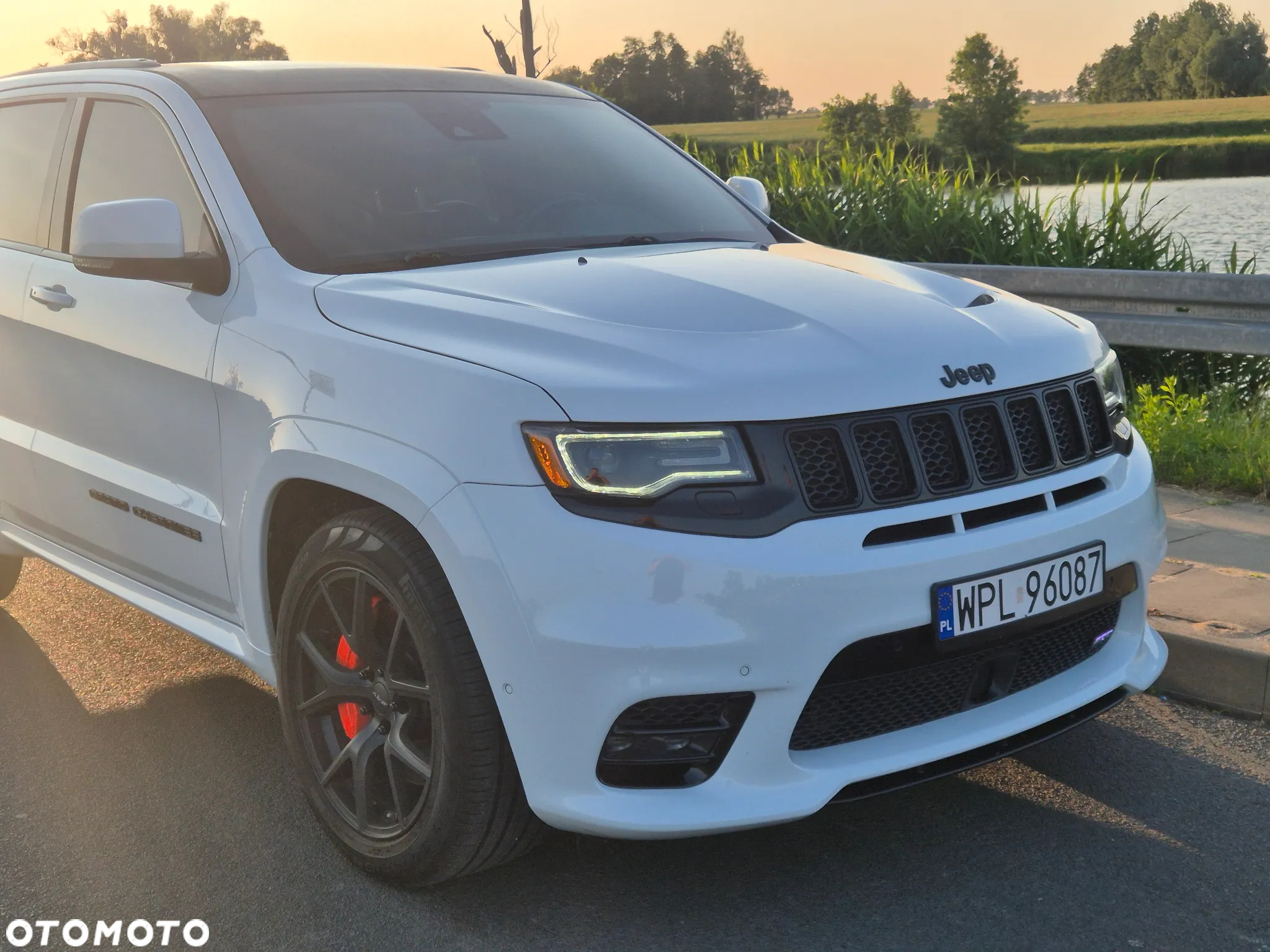 Jeep Grand Cherokee 6.4 V8 SRT8 - 11
