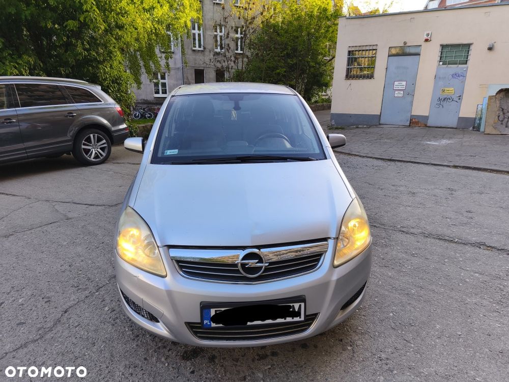 Opel Zafira - 8