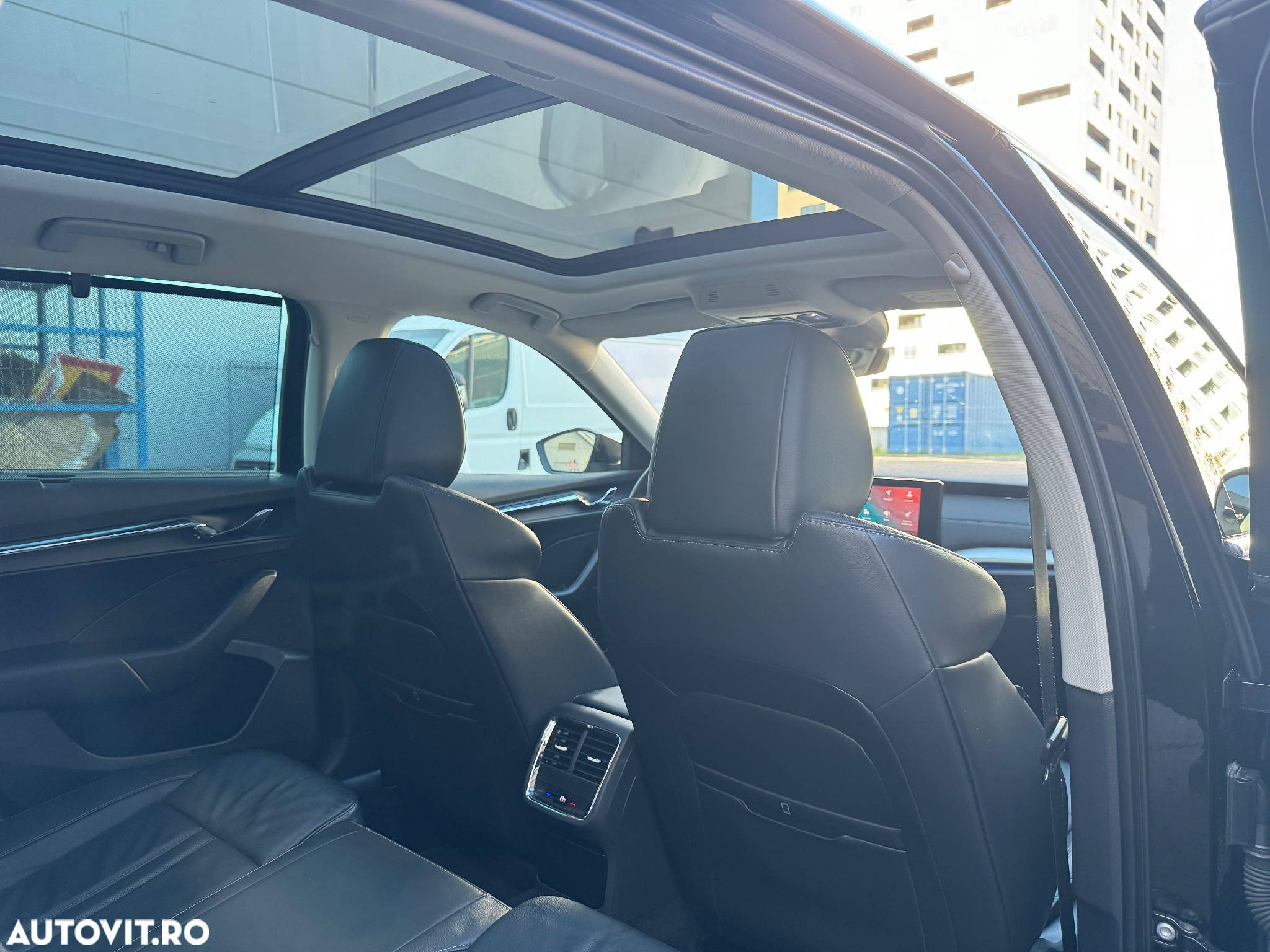 Skoda Octavia Combi Diesel 2.0 TDI DSG Ambition - 7