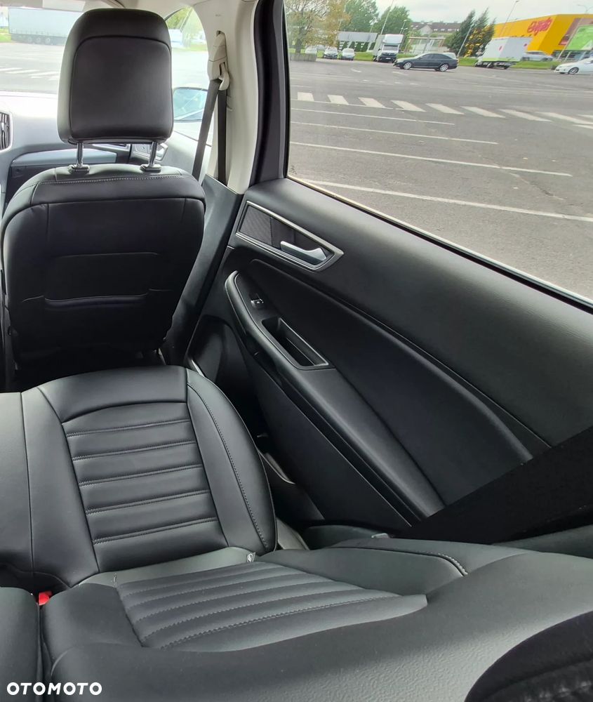 Ford Edge - 32