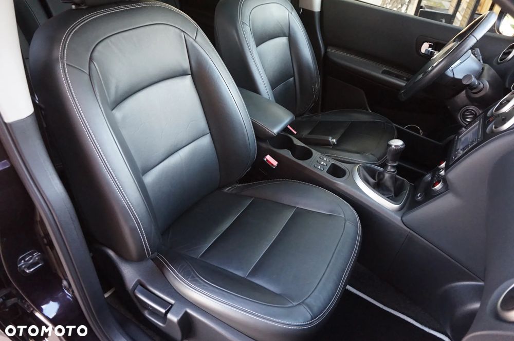 Nissan Qashqai 1.6 dCi TEKNA - 18