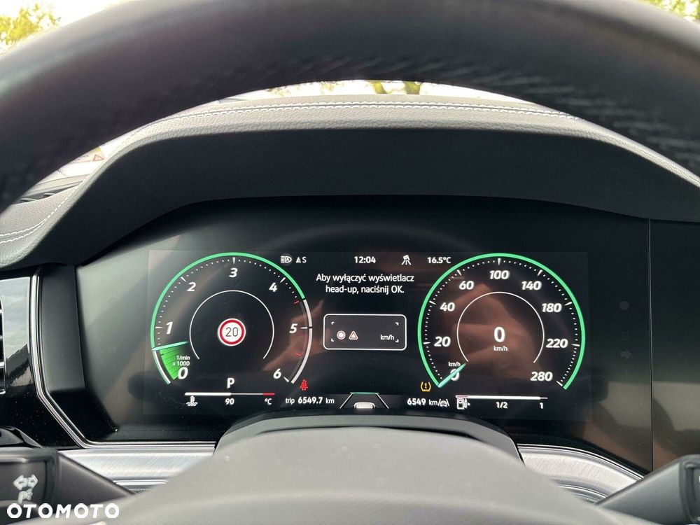 Volkswagen Touareg - 28