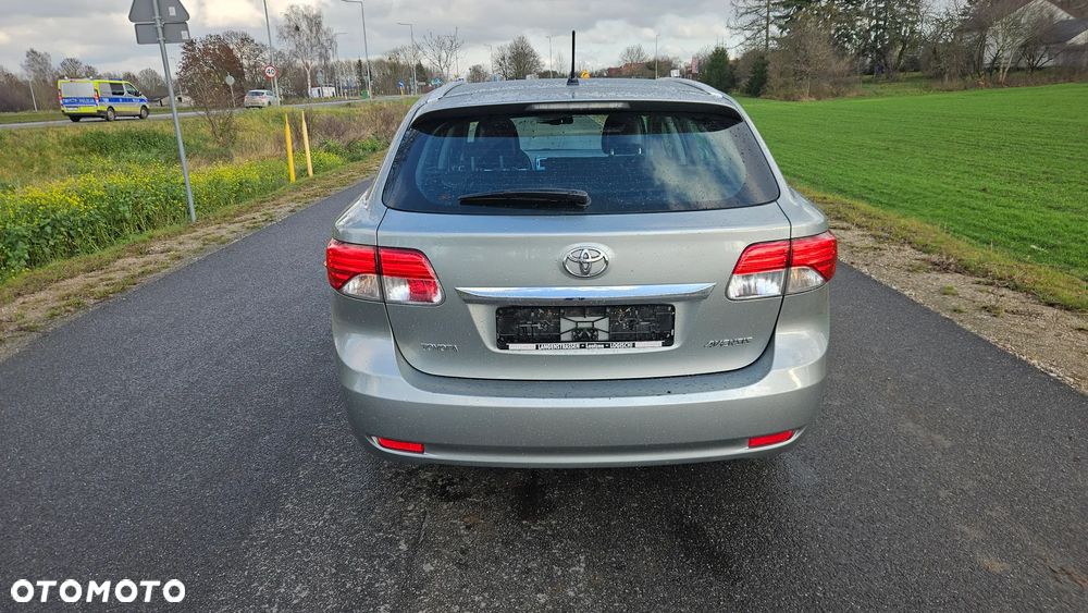 Toyota Avensis Touring Sports 1.6 - 7