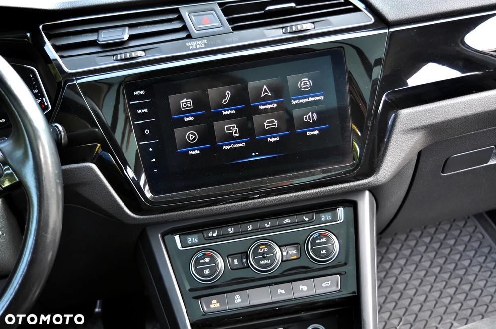 Volkswagen Touran 2.0 TDI SCR DSG Highline - 28