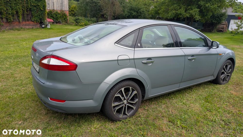 Ford Mondeo 2.5 Ghia - 2