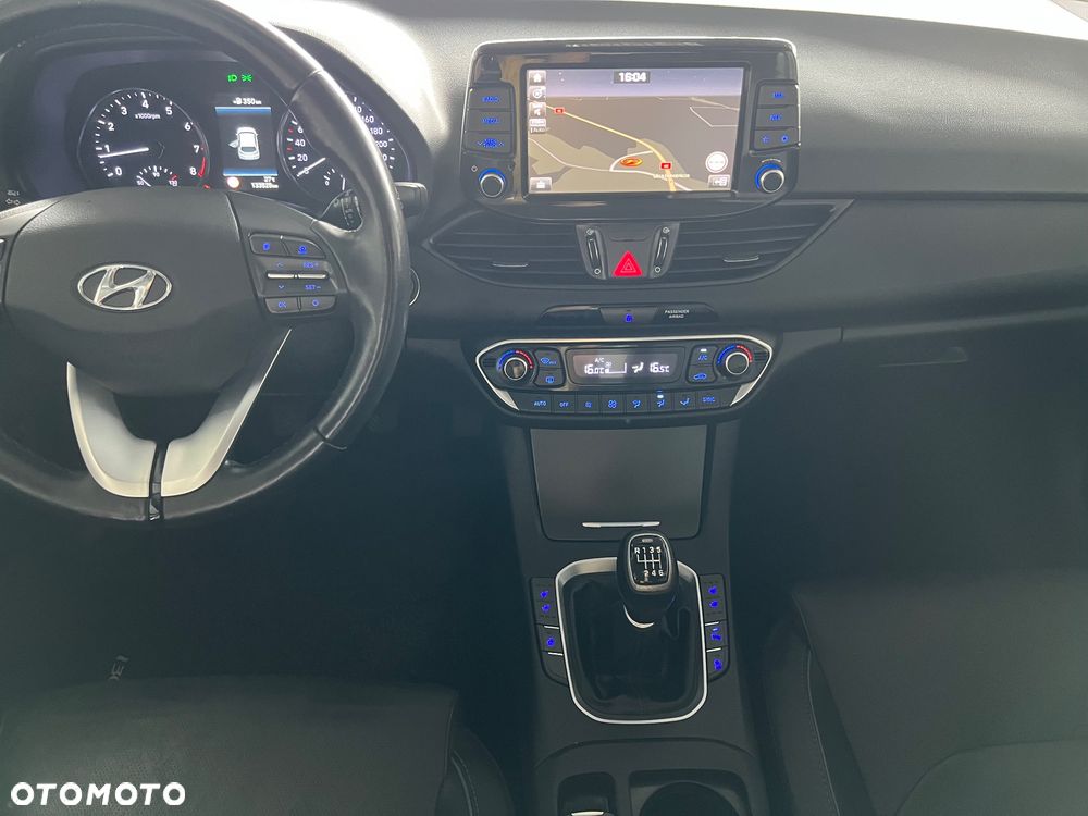 Hyundai i30 - 24