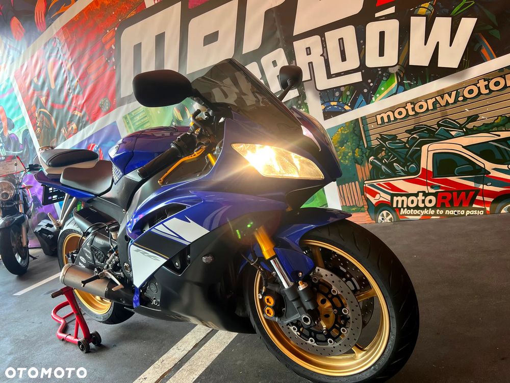Yamaha R6 - 10