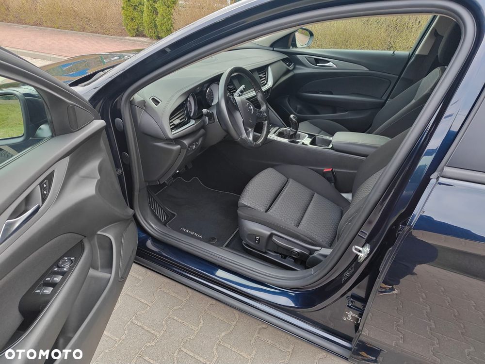 Opel Insignia - 15