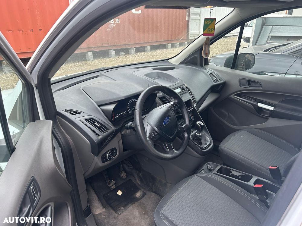 Ford Transit Connect - 10