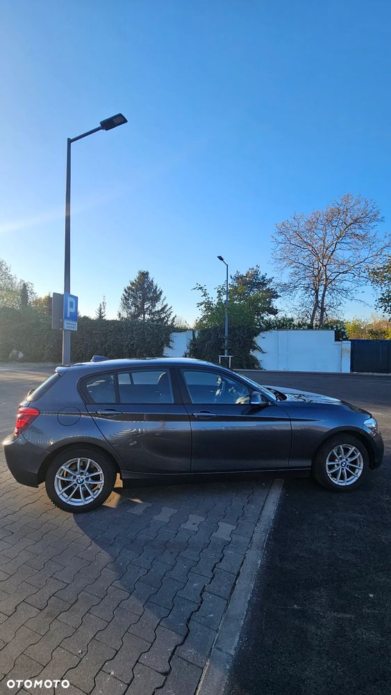 BMW Seria 1 118d DPF - 11