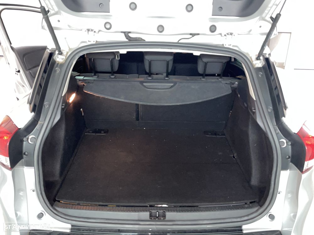 Renault Clio - 11