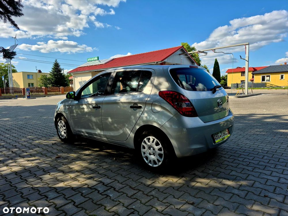 Hyundai i20 - 10